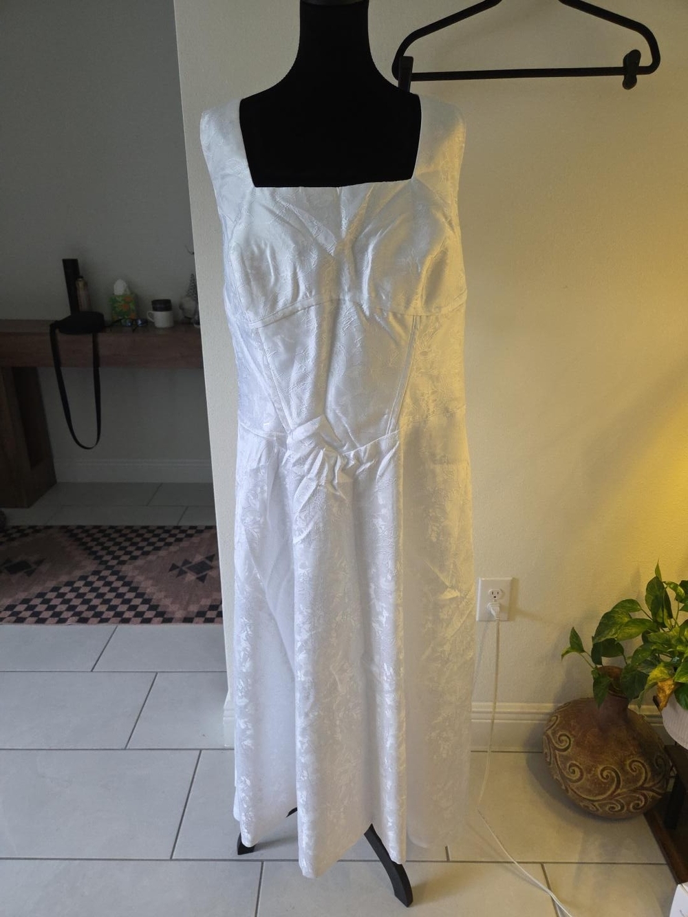Square Neck White Lace-Up Back Wedding Gown - Picture 2 of 8